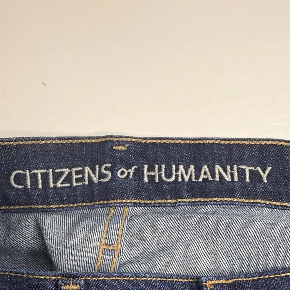 Women's Straight Leg, medium rise Jeans - Blue